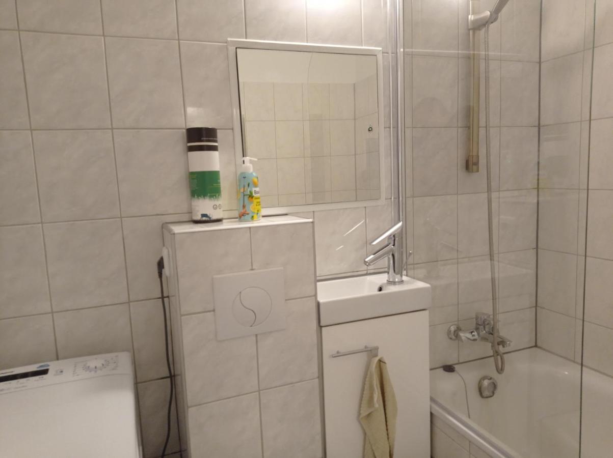 Ferienwohnung Fuer 1-3 Personen In Berlin, Naehe U Friedrichsfelde Luaran gambar